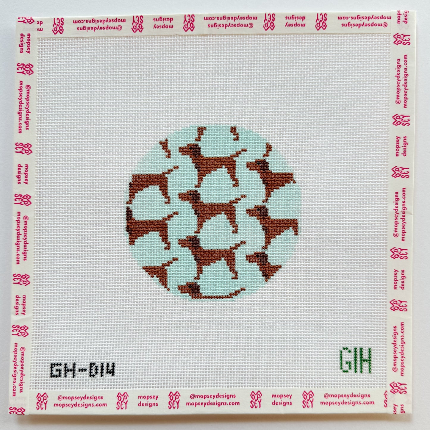 Green Heart Needlepoint: Vizsla