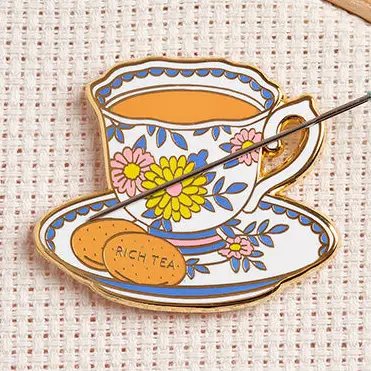 Teacup Needle Minder