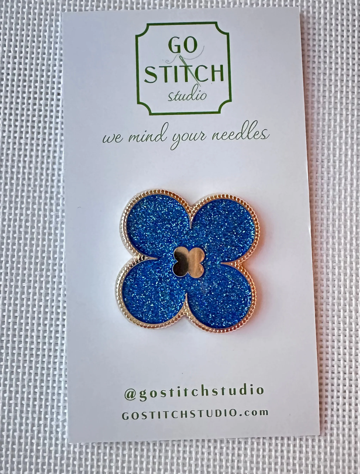 Lapis Clover Needle Minder