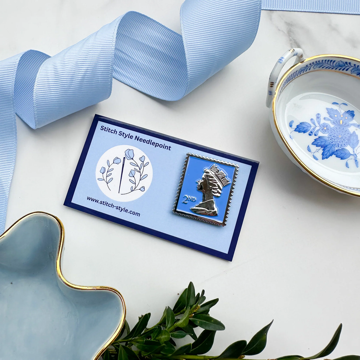 Blue Queen Stamp Needle Minder