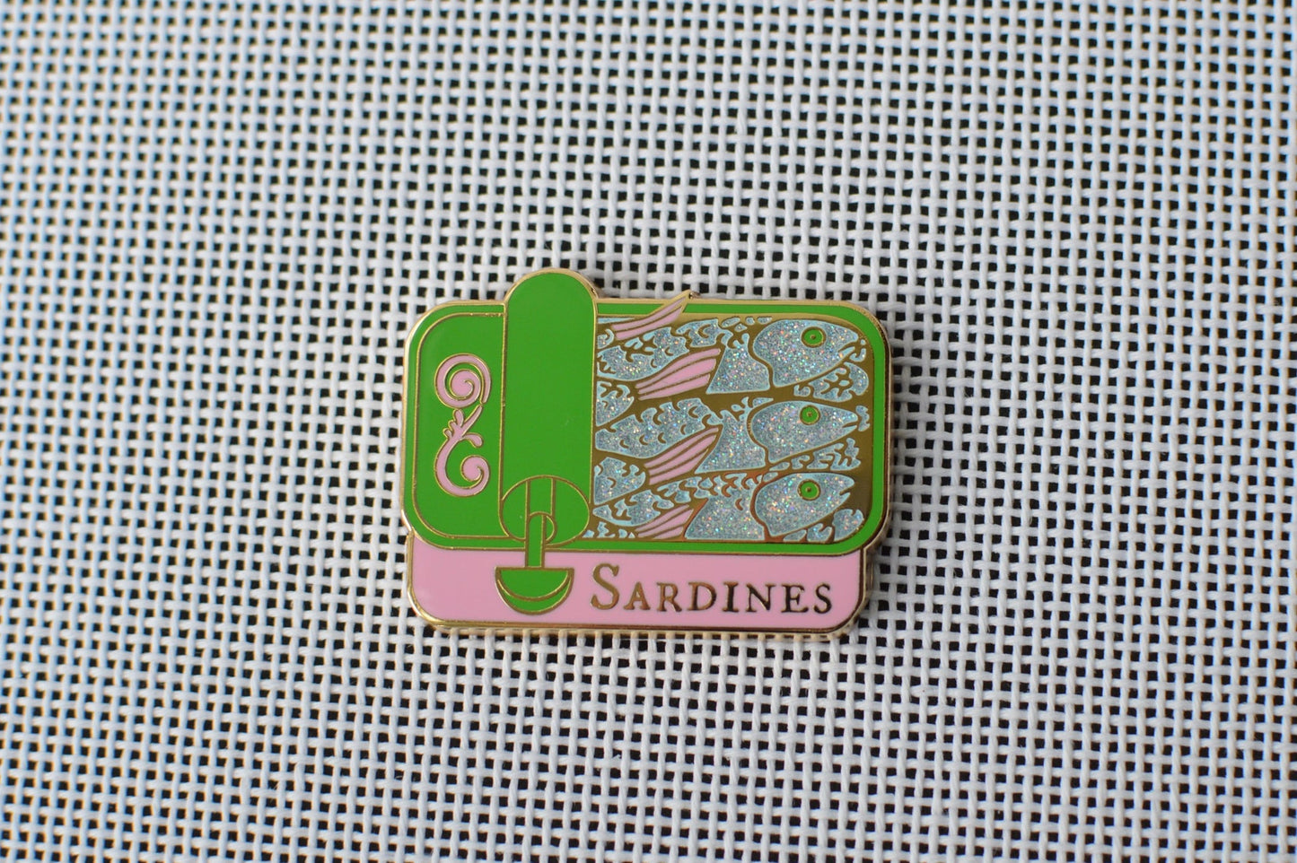 Pink & Green Sardine Needle Minder